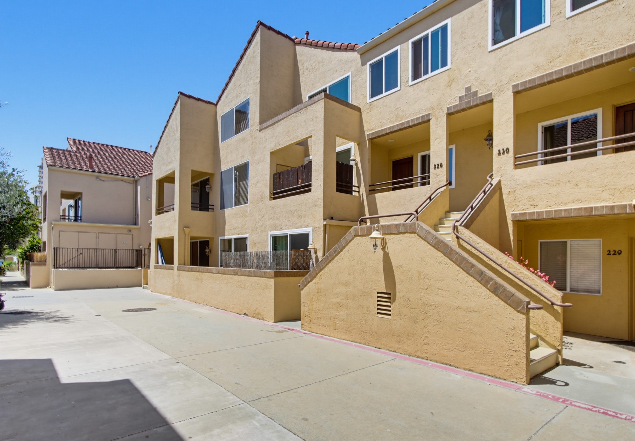 Virtual tour photo 5 of 41 for 3965 Nobel Dr Unit 230