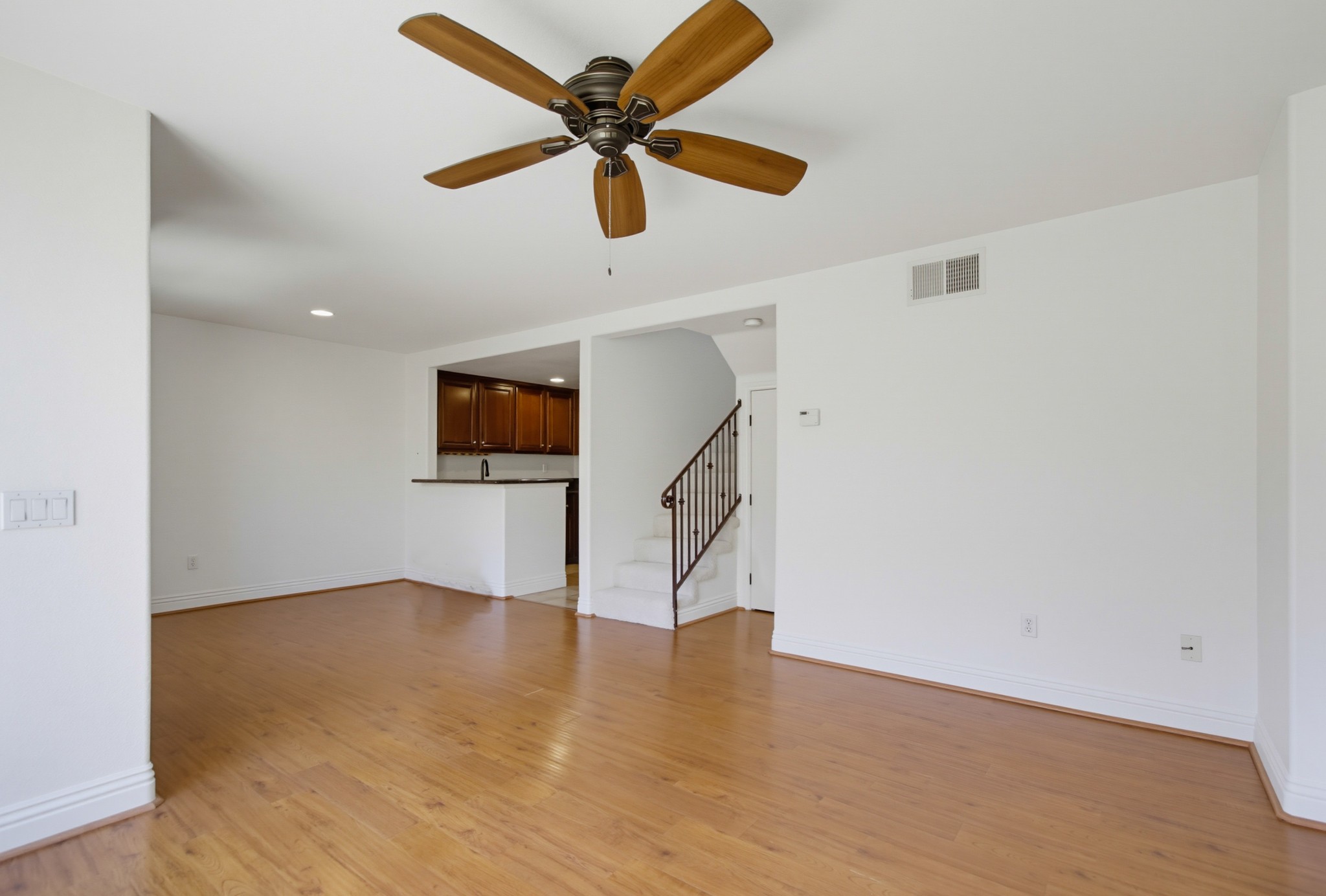 Virtual tour photo 11 of 41 for 3965 Nobel Dr Unit 230