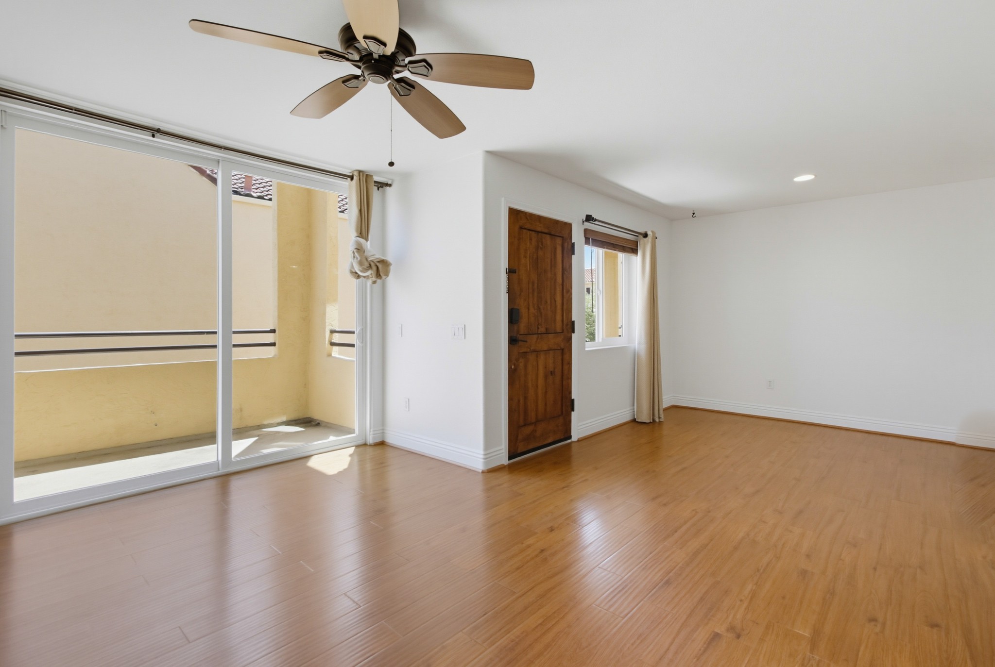 Virtual tour photo 14 of 41 for 3965 Nobel Dr Unit 230