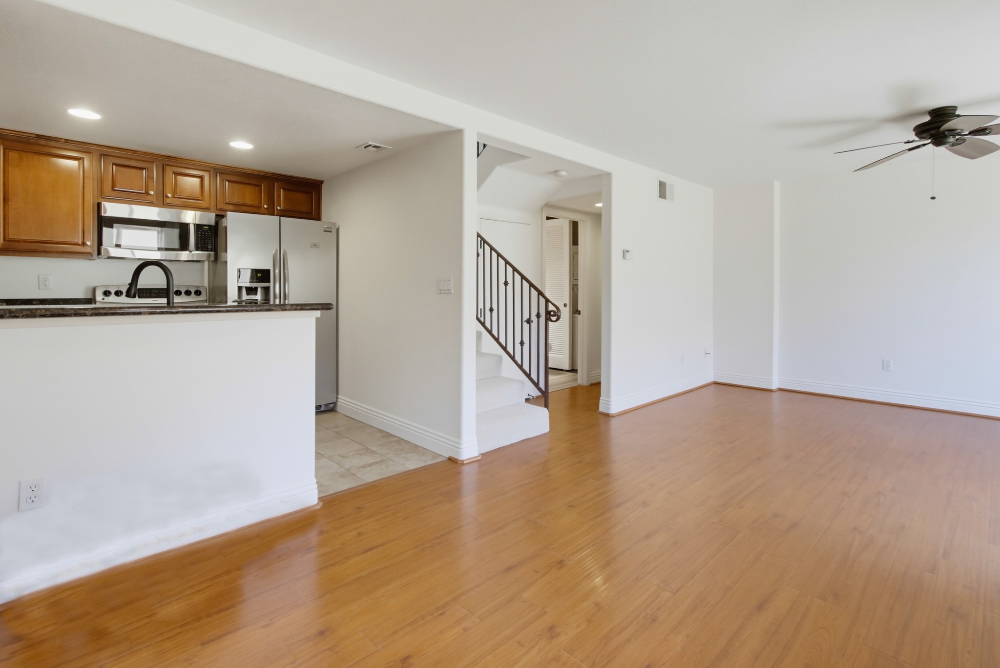 Virtual tour photo 16 of 41 for 3965 Nobel Dr Unit 230