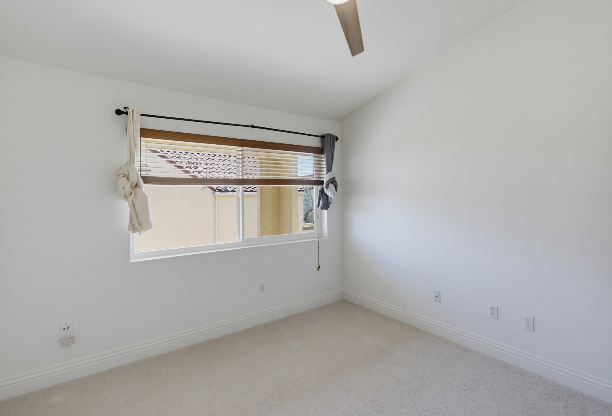 Virtual tour photo 23 of 41 for 3965 Nobel Dr Unit 230