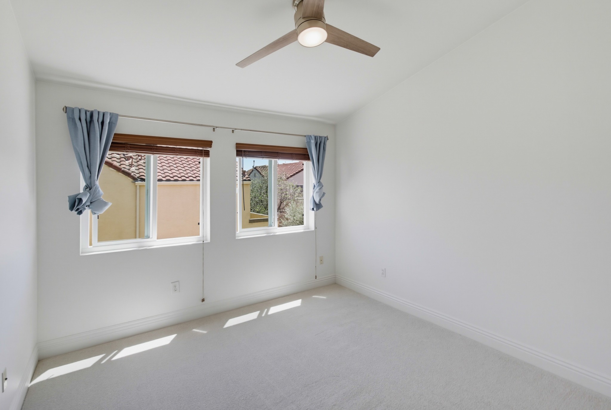 Virtual tour photo 31 of 41 for 3965 Nobel Dr Unit 230