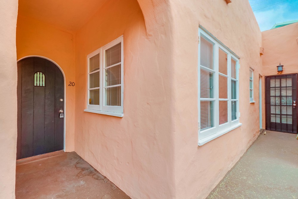 Virtual tour photo 10 of 29 for 3967 Centre St #20