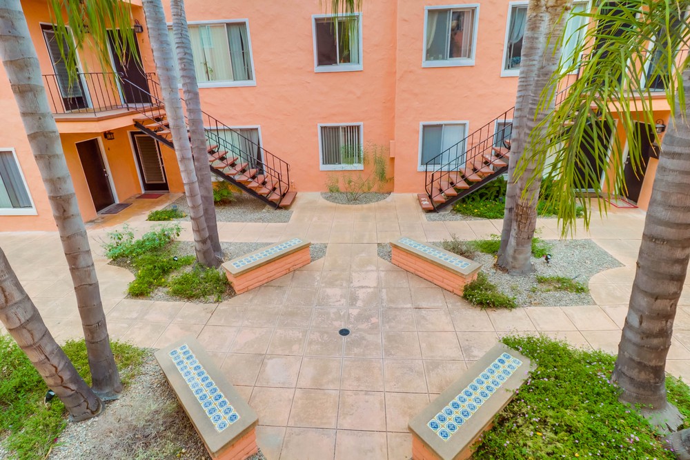 Virtual tour photo 12 of 29 for 3967 Centre St #20