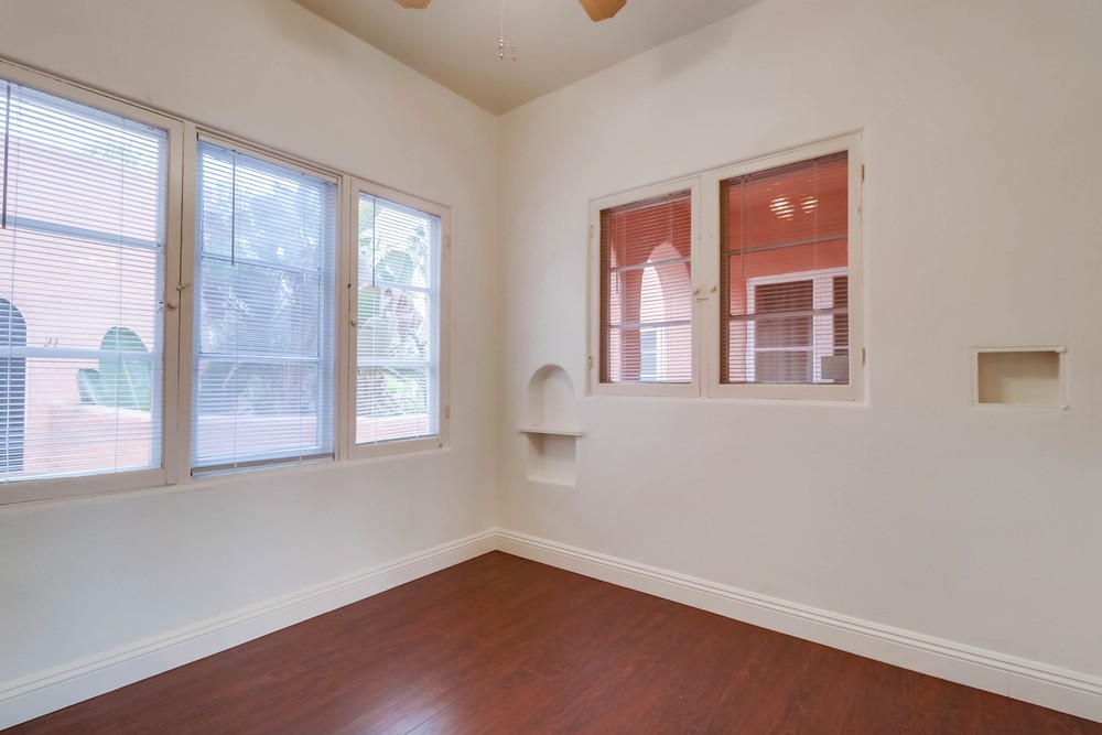 Virtual tour photo 13 of 29 for 3967 Centre St #20