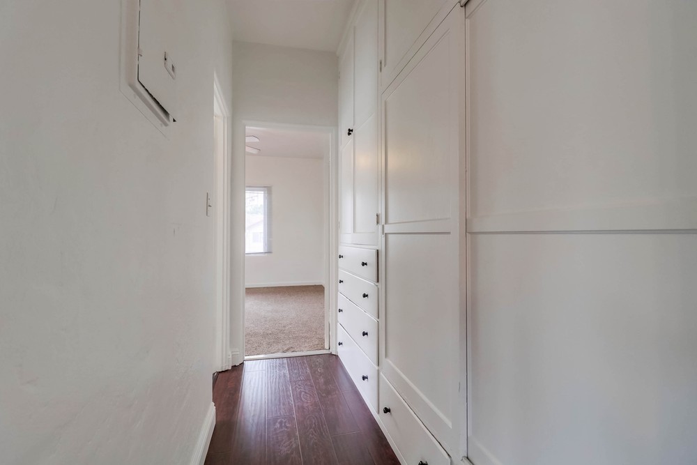 Virtual tour photo 21 of 29 for 3967 Centre St #20