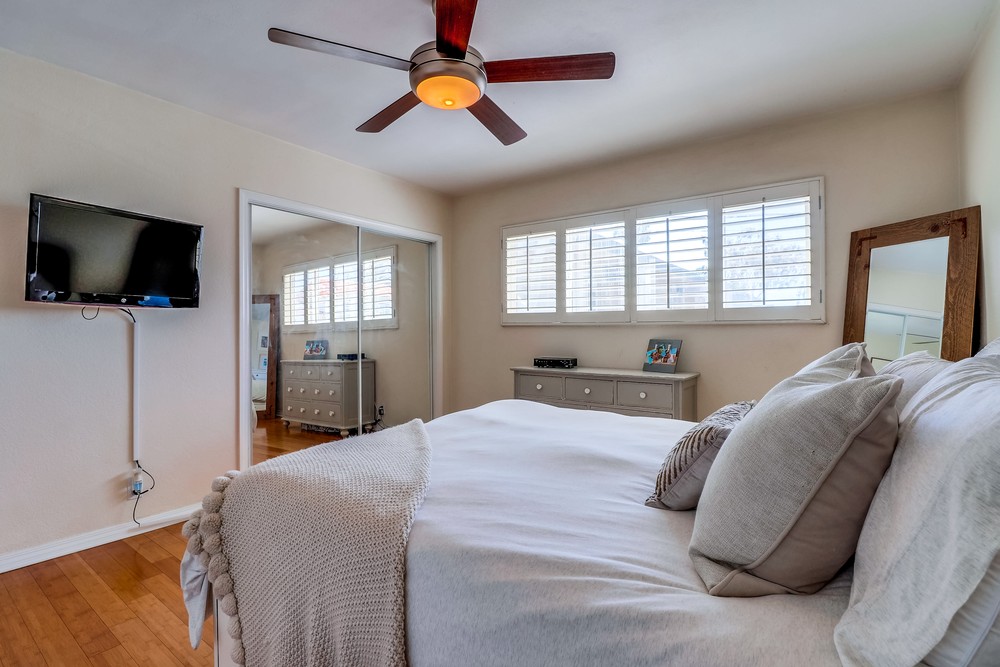 Virtual tour photo 26 of 29 for 3970 Ingraham St