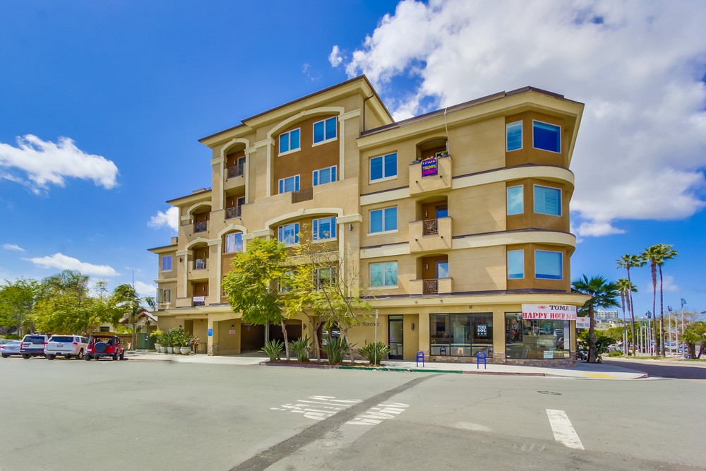 Virtual tour photo 1 of 34 for 3972 Albatross St #202