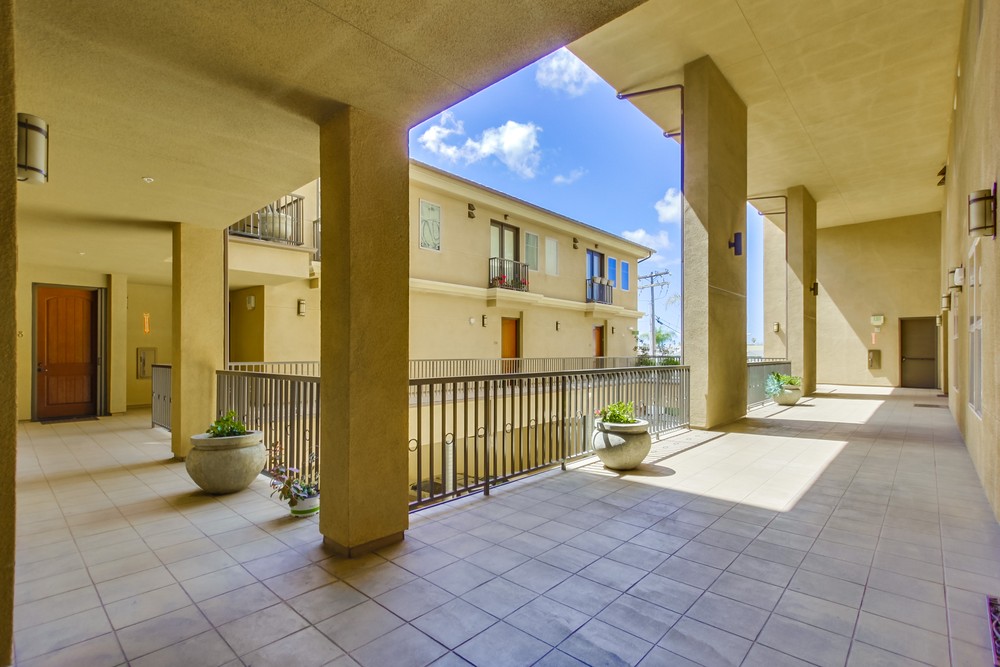 Virtual tour photo 4 of 34 for 3972 Albatross St #202