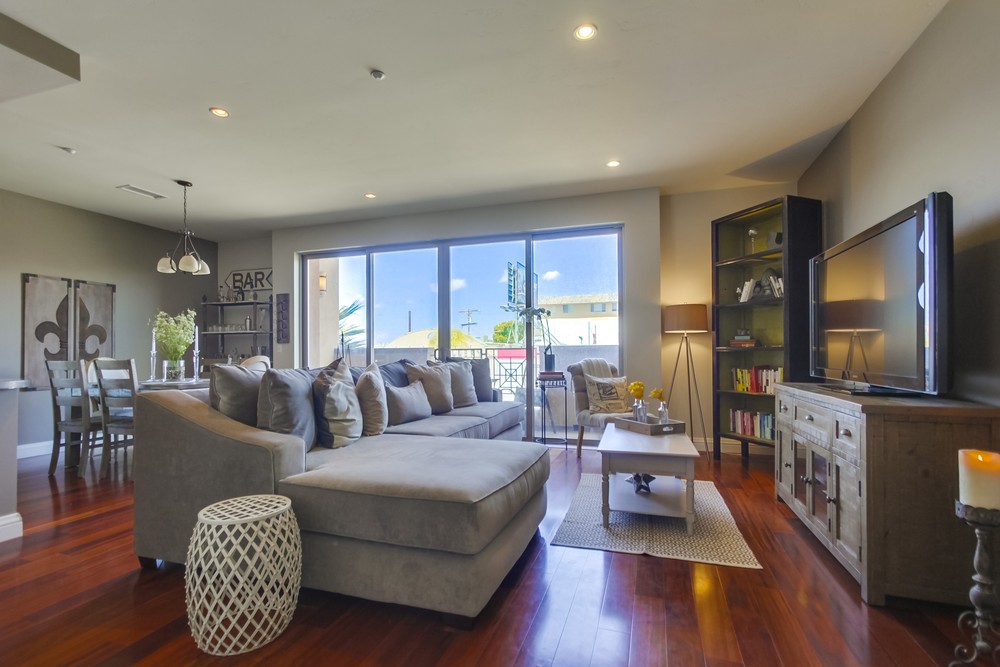 Virtual tour photo 7 of 34 for 3972 Albatross St #202