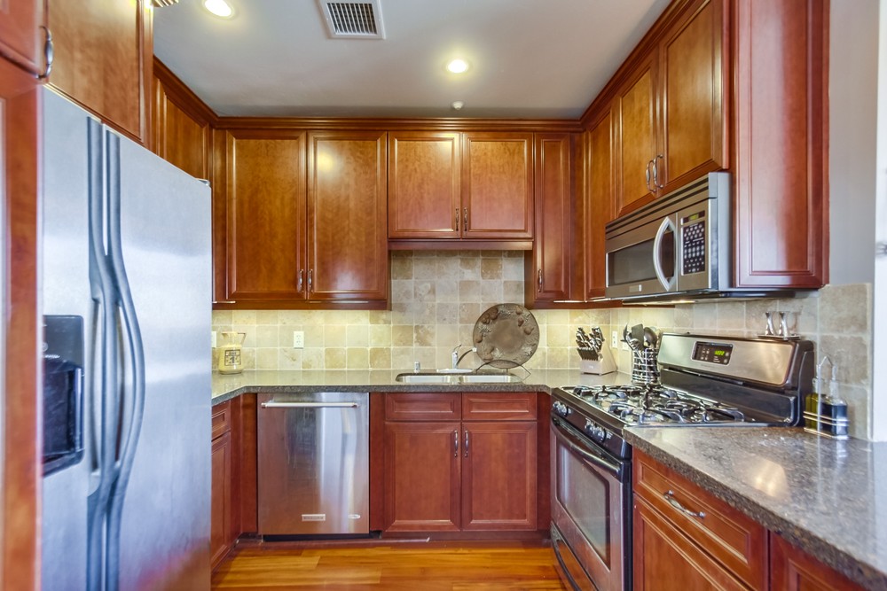 Virtual tour photo 13 of 34 for 3972 Albatross St #202