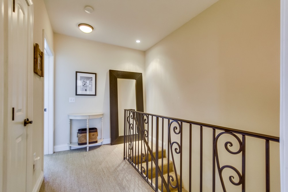 Virtual tour photo 20 of 34 for 3972 Albatross St #202