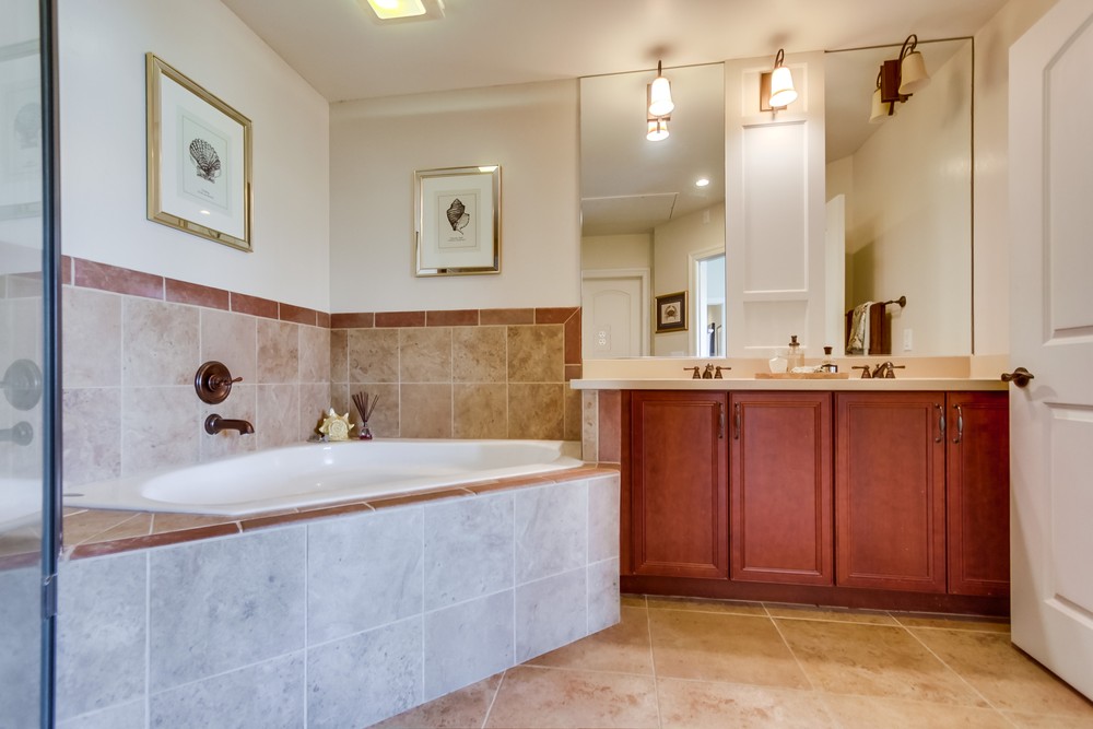 Virtual tour photo 26 of 34 for 3972 Albatross St #202