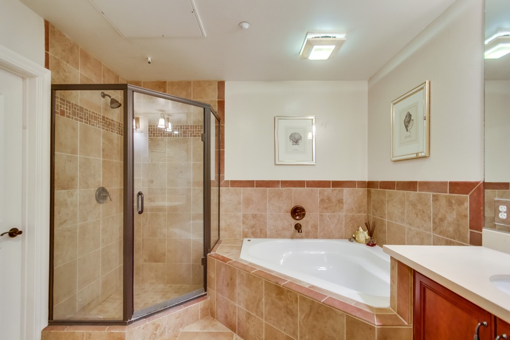 Virtual tour photo 27 of 34 for 3972 Albatross St #202