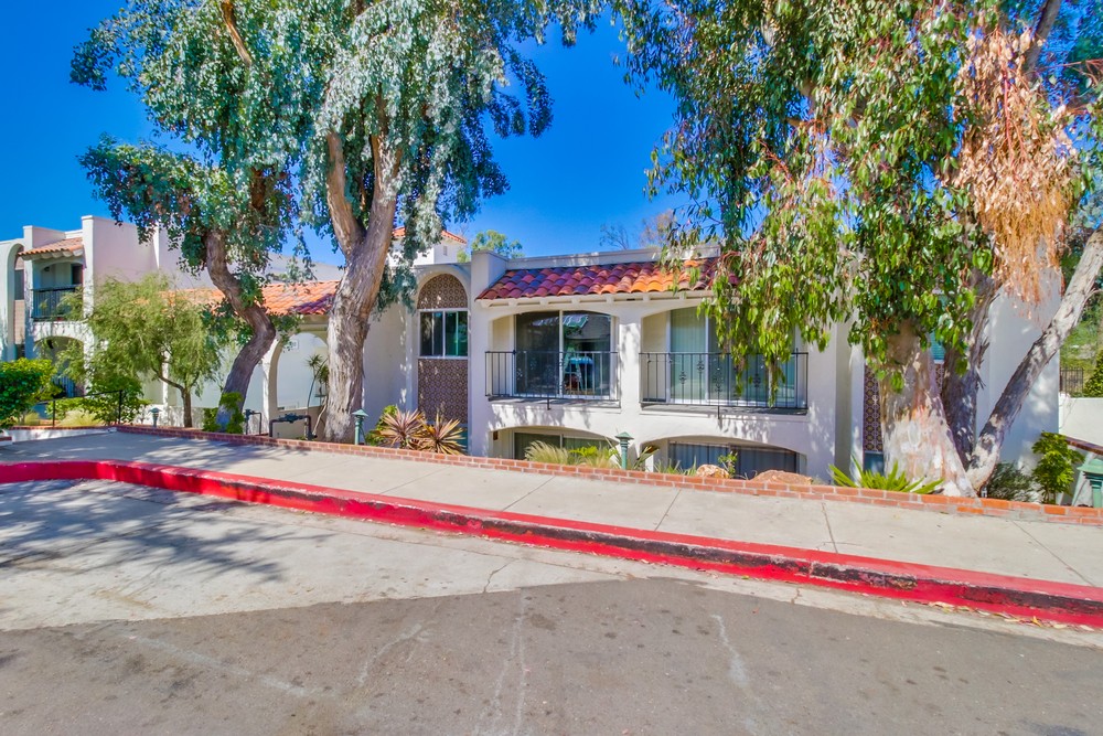 Virtual tour photo 3 of 34 for 3972 Jackdaw St #104
