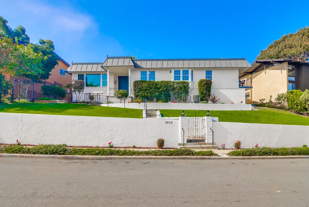 Virtual tour photo 1 of 89 for 3974 La Cresta Dr