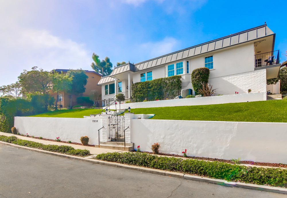 Virtual tour photo 4 of 89 for 3974 La Cresta Dr