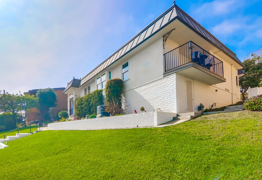 Virtual tour photo 6 of 89 for 3974 La Cresta Dr