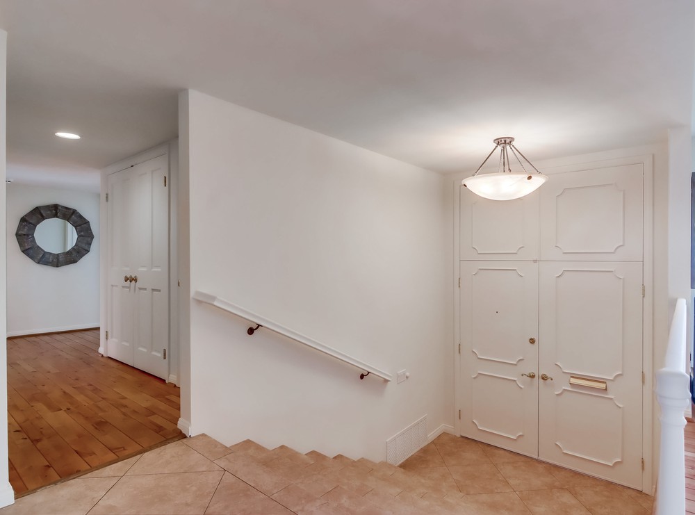 Virtual tour photo 10 of 89 for 3974 La Cresta Dr