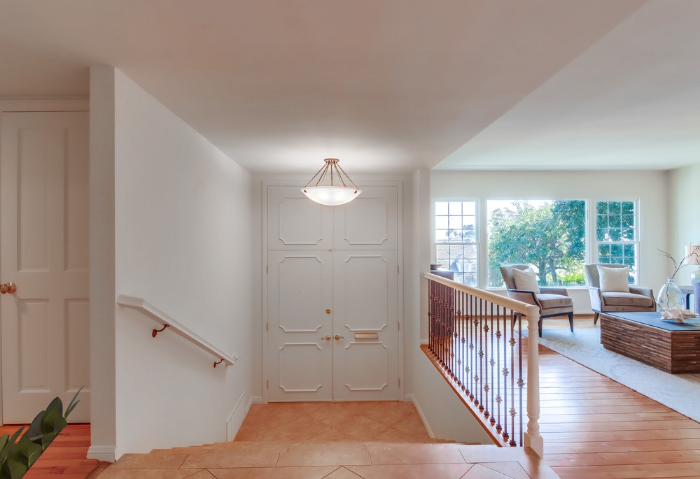 Virtual tour photo 11 of 89 for 3974 La Cresta Dr