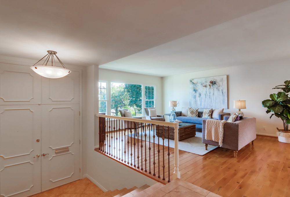 Virtual tour photo 12 of 89 for 3974 La Cresta Dr