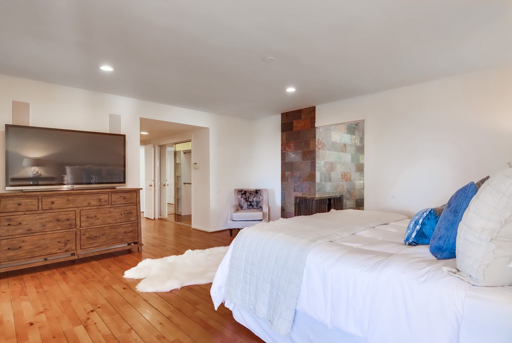 Virtual tour photo 51 of 89 for 3974 La Cresta Dr