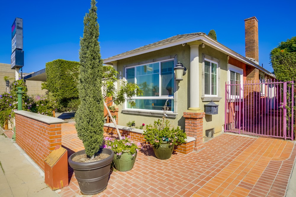 Virtual tour photo 3 of 61 for 3975 Front St