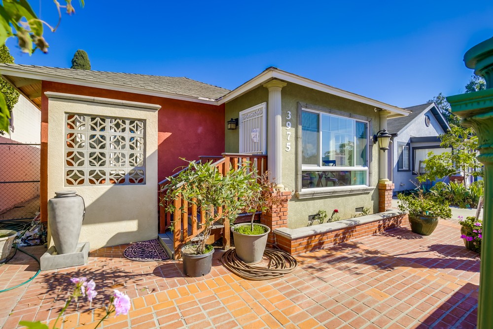 Virtual tour photo 6 of 61 for 3975 Front St