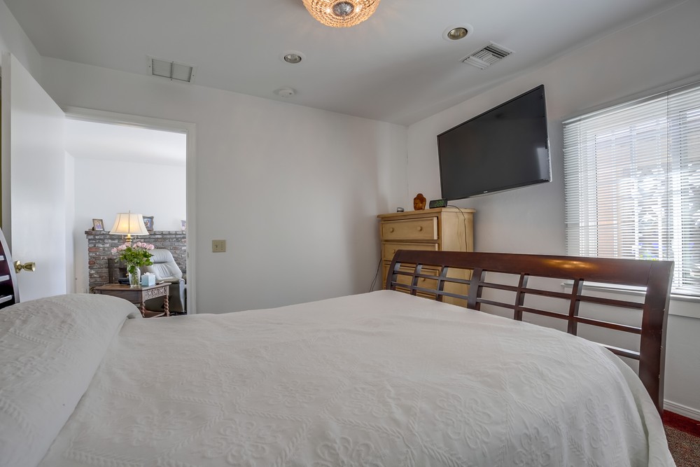 Virtual tour photo 23 of 61 for 3975 Front St