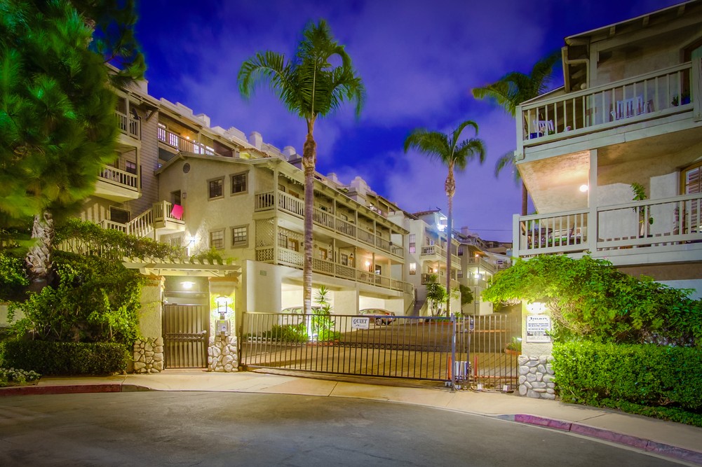 Virtual tour photo 14 of 58 for 3975 Hortensia St