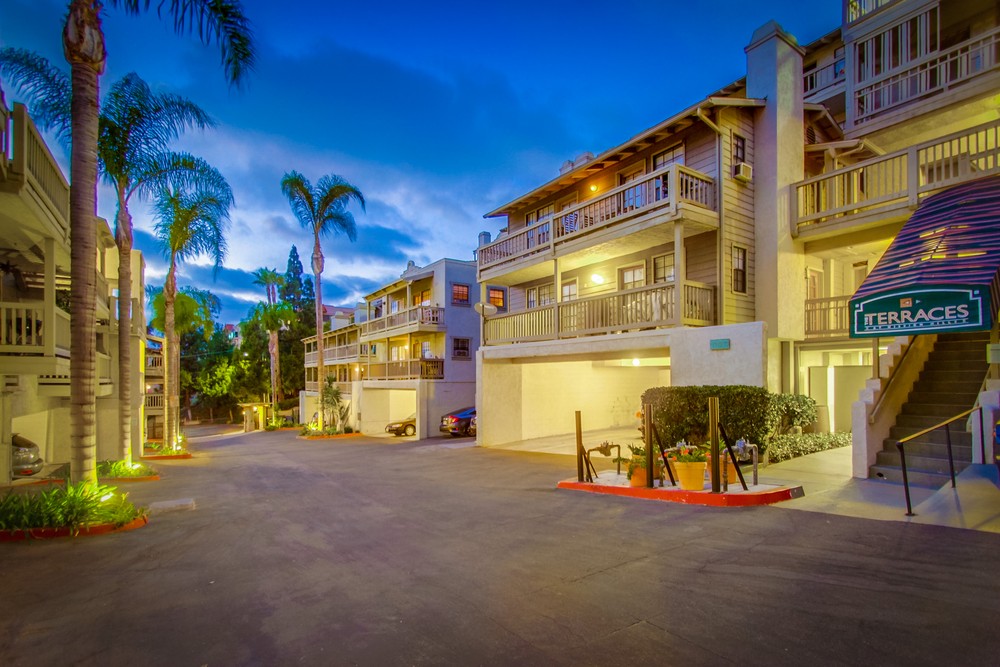 Virtual tour photo 17 of 58 for 3975 Hortensia St
