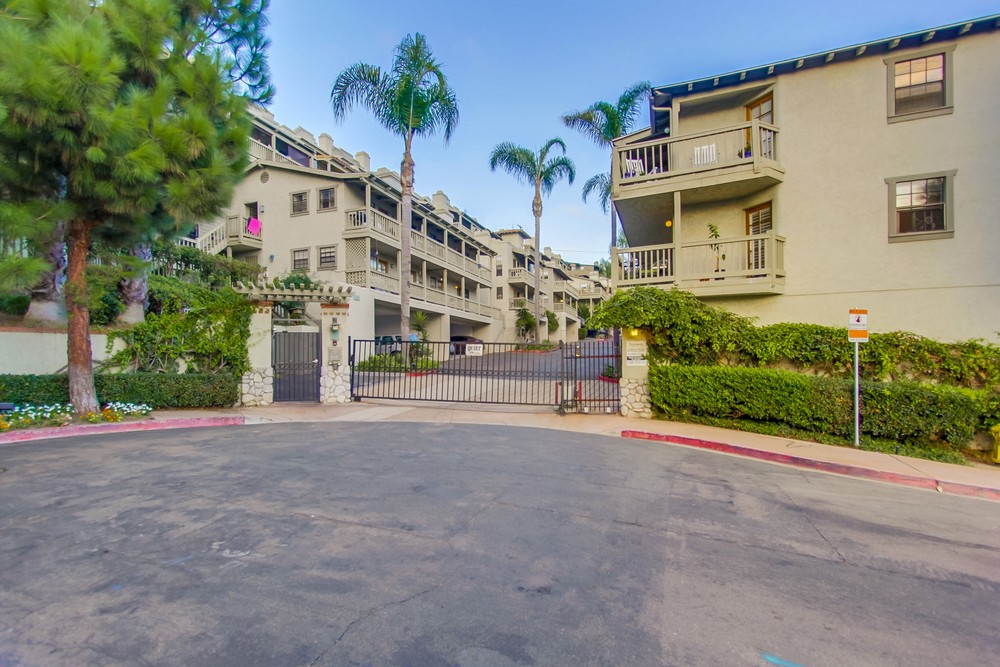 Virtual tour photo 51 of 58 for 3975 Hortensia St