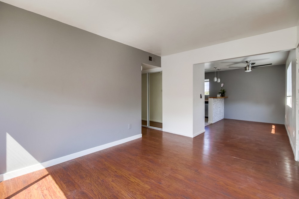 Virtual tour photo 6 of 28 for 3977 Ingraham St. #B