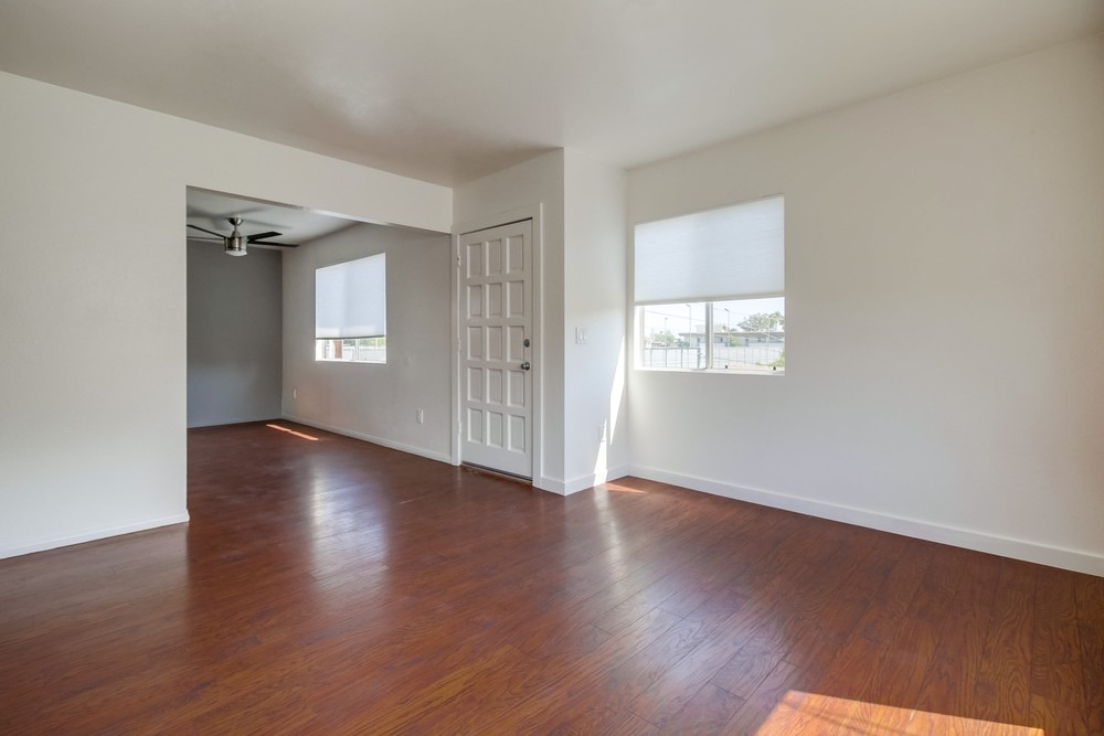 Virtual tour photo 7 of 28 for 3977 Ingraham St. #B