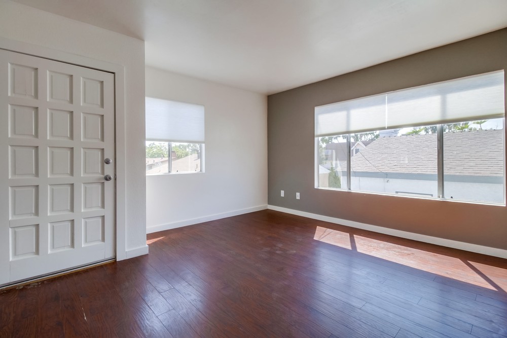 Virtual tour photo 8 of 28 for 3977 Ingraham St. #B