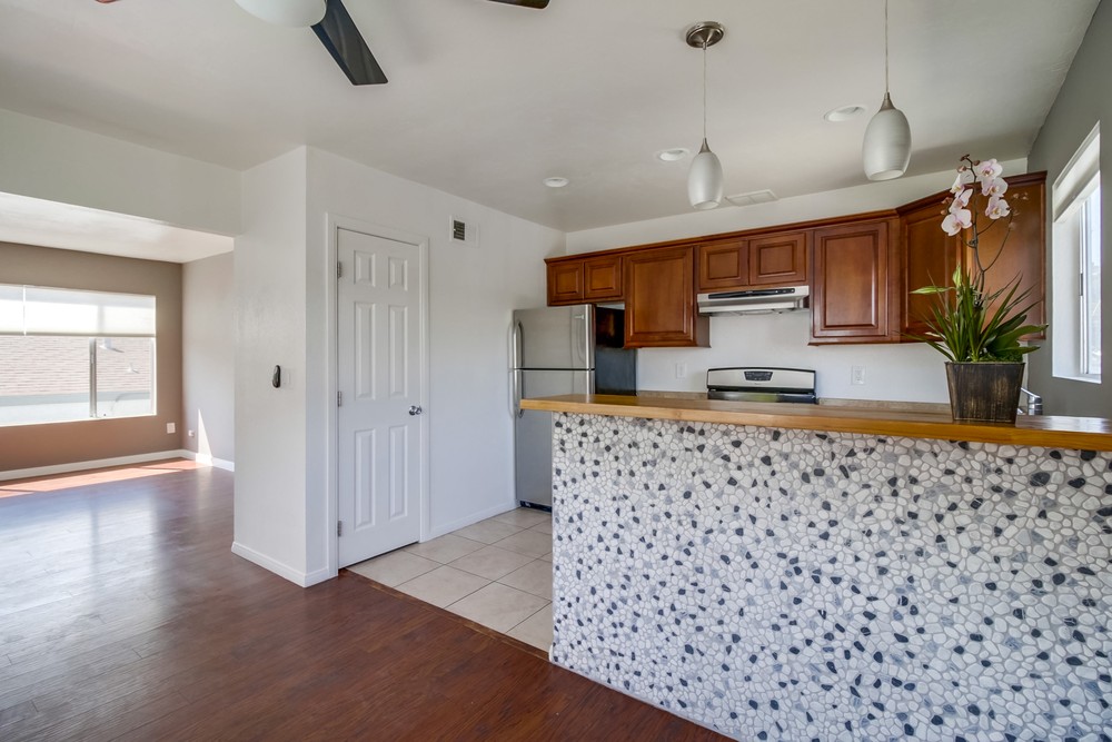 Virtual tour photo 13 of 28 for 3977 Ingraham St. #B