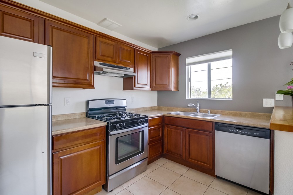 Virtual tour photo 15 of 28 for 3977 Ingraham St. #B
