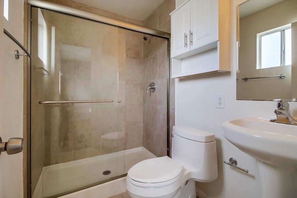 Virtual tour photo 22 of 27 for 3977 Ingraham St #A