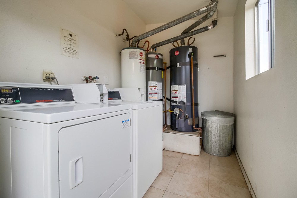 Virtual tour photo 27 of 27 for 3977 Ingraham St #A