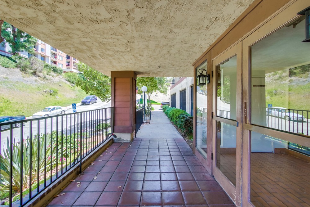 Virtual tour photo 4 of 35 for 3980 Faircross Pl