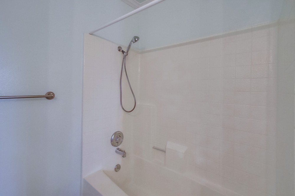 Virtual tour photo 17 of 35 for 3980 Faircross Pl