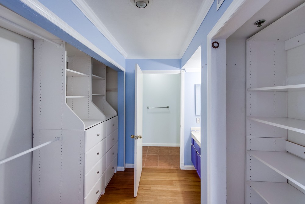 Virtual tour photo 27 of 35 for 3980 Faircross Pl