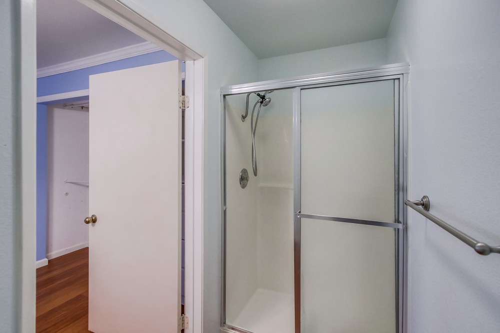 Virtual tour photo 29 of 35 for 3980 Faircross Pl