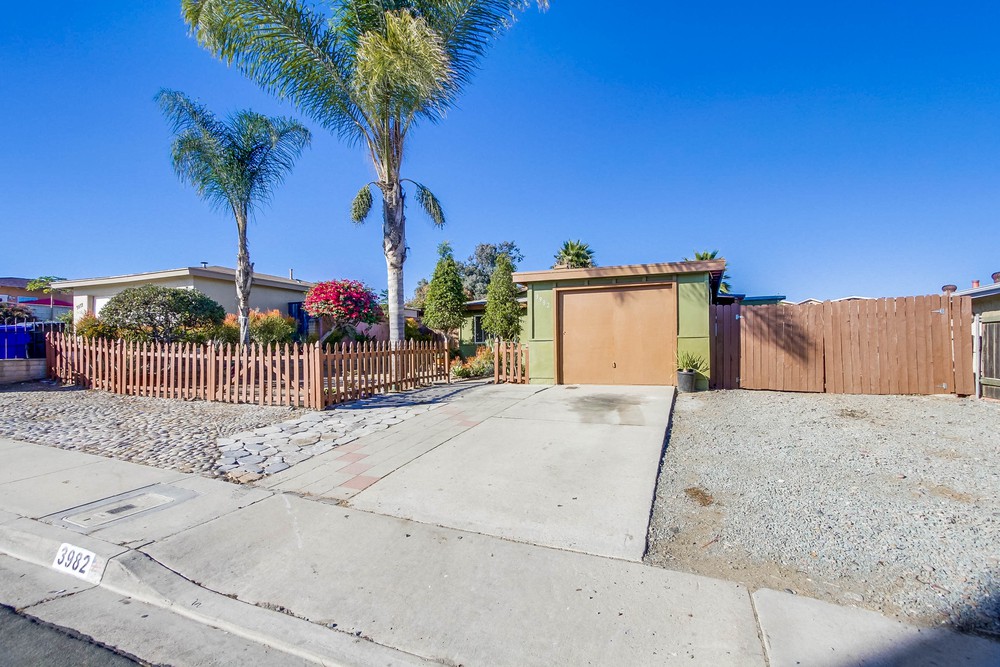 Virtual tour photo 4 of 42 for 3982 Marcwade Dr