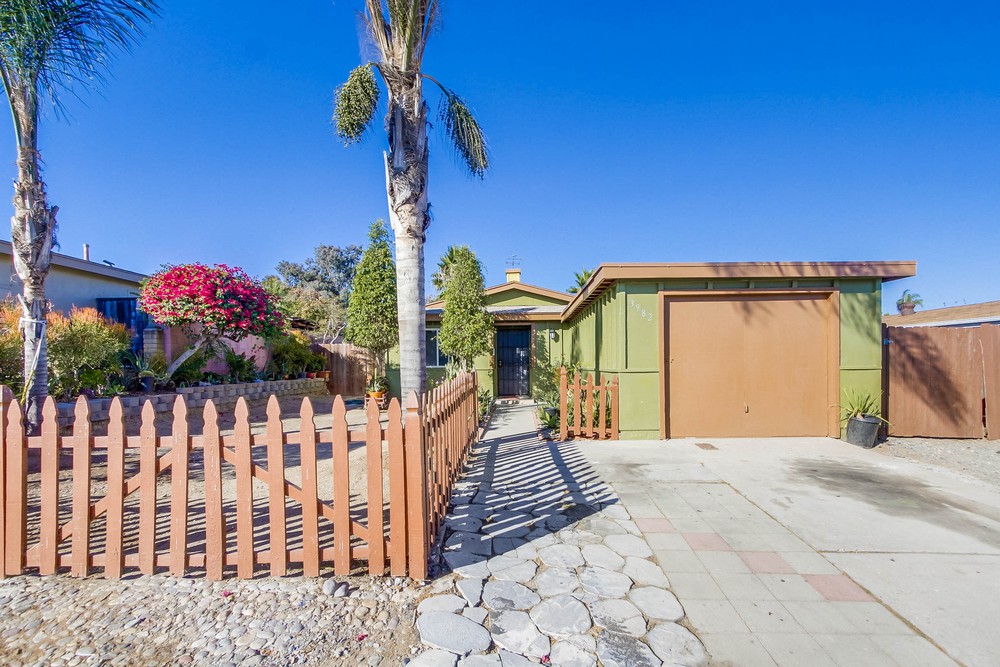 Virtual tour photo 5 of 42 for 3982 Marcwade Dr