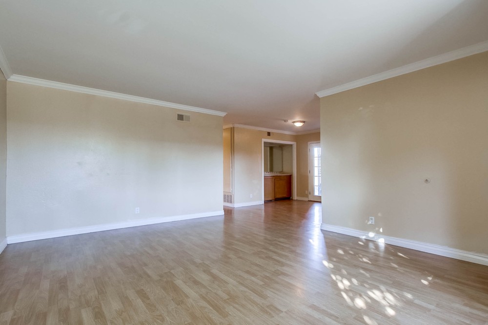 Virtual tour photo 14 of 42 for 3982 Marcwade Dr