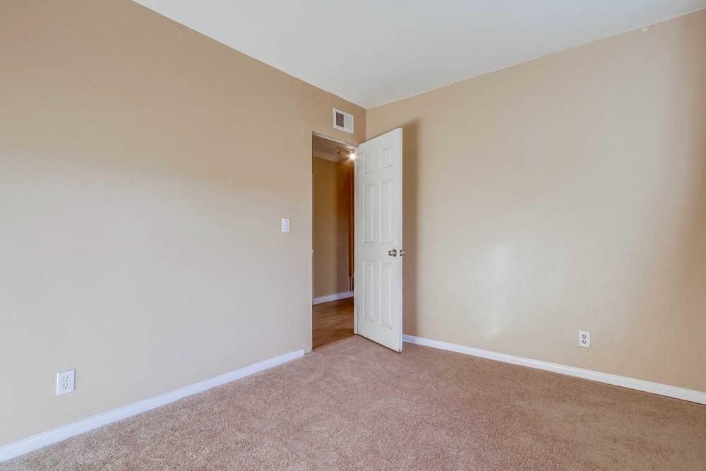 Virtual tour photo 31 of 42 for 3982 Marcwade Dr