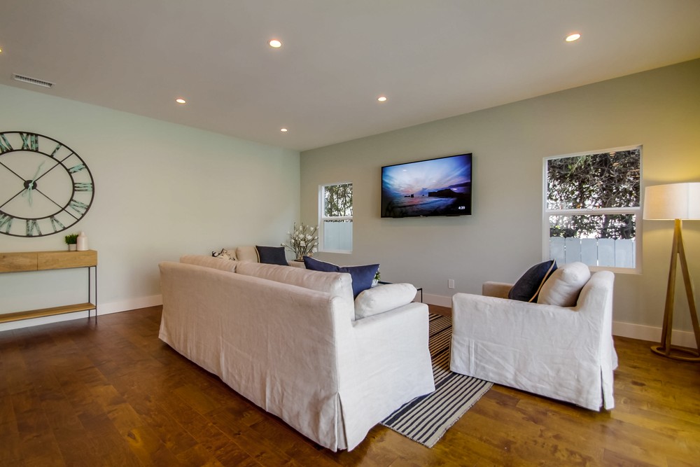 Virtual tour photo 12 of 54 for 3983 Sequoia St