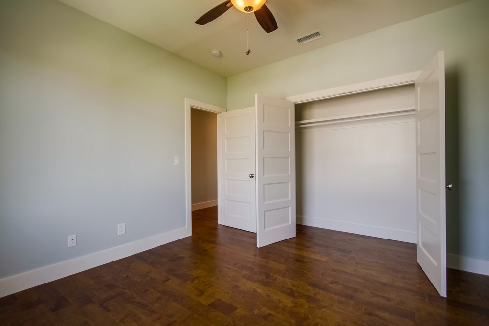 Virtual tour photo 33 of 54 for 3983 Sequoia St