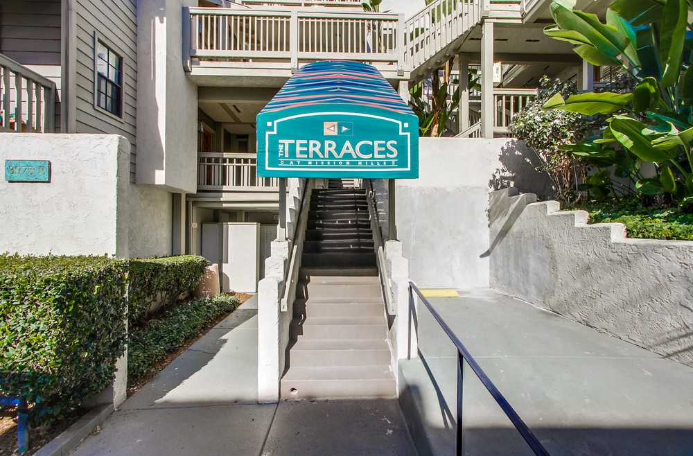 Virtual tour photo 5 of 52 for 3985 Hortensia St